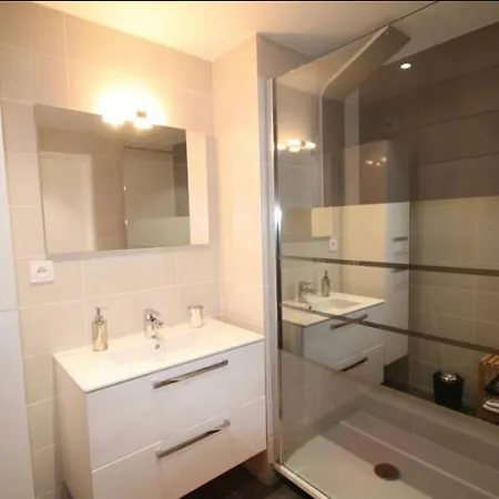 Superbe Appartement, Piscine, Vue Mer Et Montagnes 昂蒂布