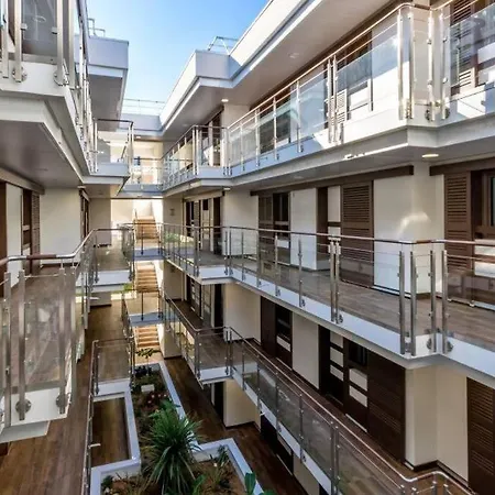 Superbe Appartement, Piscine, Vue Mer Et Montagnes * 昂蒂布